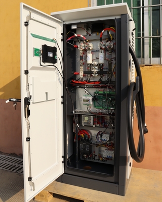 호텔 아파트 3단계 EV 충전기 듀얼 스마트 DC 고속 전기 자동차 150-1000V