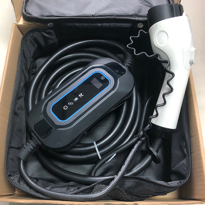 3.5KW 타입 2 EV 플러그 IP67 쇼핑몰 주차장에서 테슬라 모델 3용 탑재 충전기