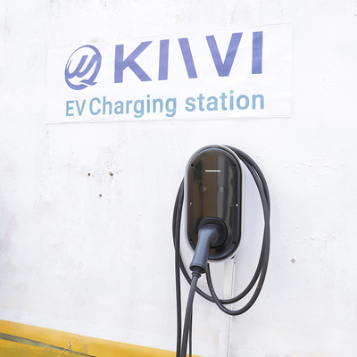 7-11KW RFID 시작 및 포인트에서 포인트 통신을 위한 벽에 장착된 EV 충전기 상자