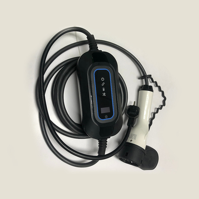3.5KW 레벨 2 휴대용 EV 충전소 2형 IEC 62196 조절 가능한 8-32A 전류 AC 누출형 B RCD 30mA 6mA 가정용